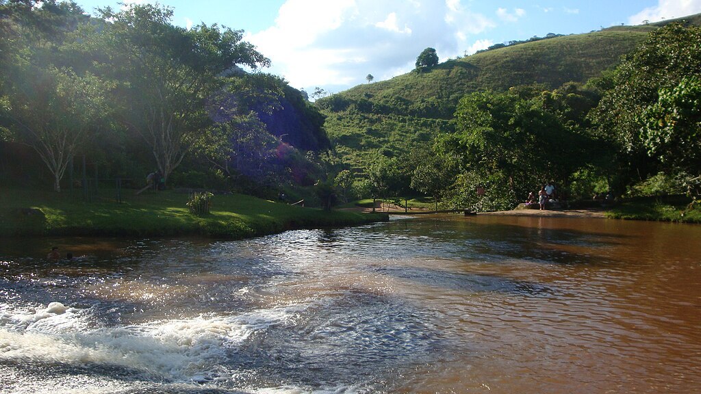 Balneario_Ronco_Dagua_-_Valença_-_Brasil_-_panoramio