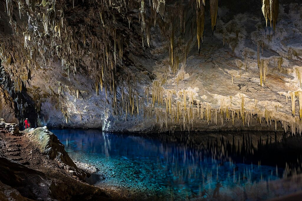 Monumento_Natural_da_Gruta_do_Lago_Azul_Diego_Bento_(01)